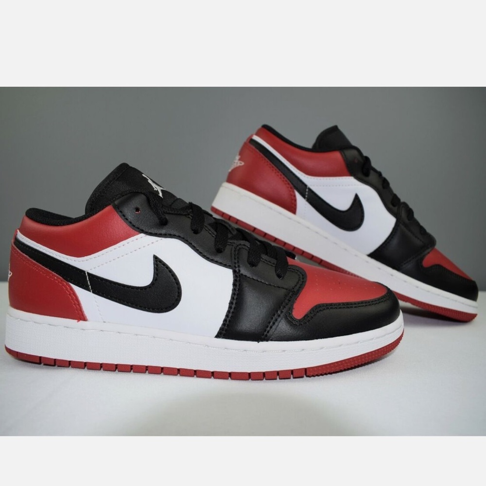Nike Air Jordan 1 Low Bred Toe Chicago Red Size GS 6.5Y BRAND NEW without box